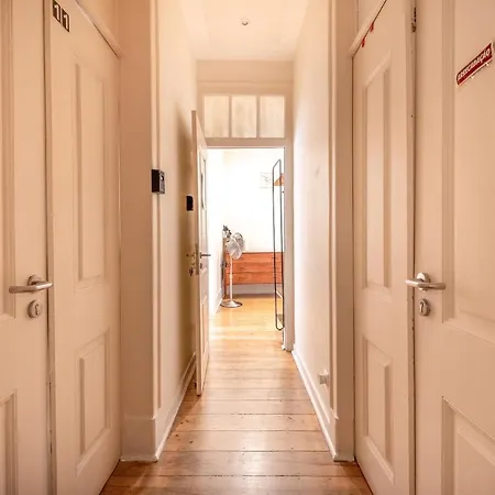 Happy At Chiado 3* ליסבון