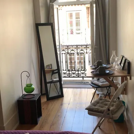 Happy At Chiado ליסבון