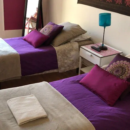 Happy At Chiado בית הארחה 3*