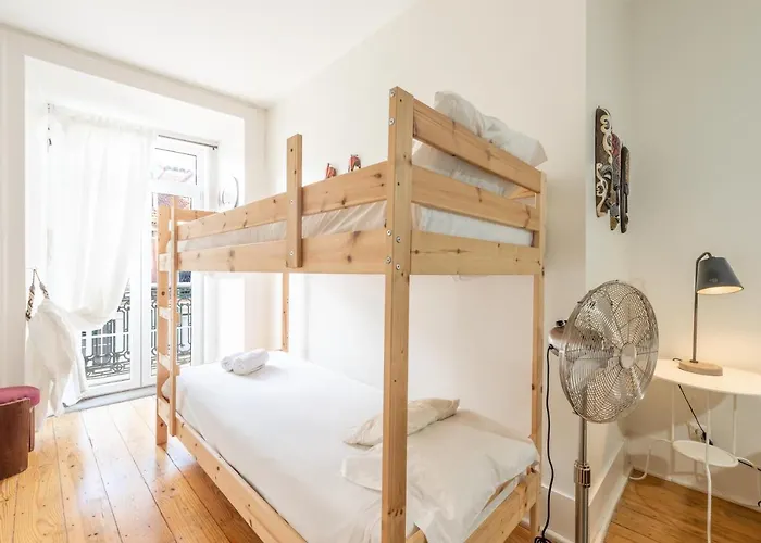 Konukevi Happy At Chiado Lisboa