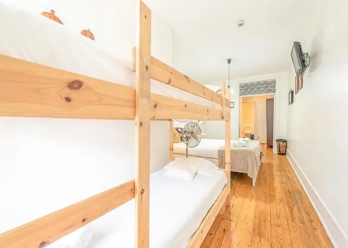 Konukevi Happy At Chiado Lisboa