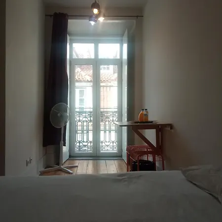 Happy At Chiado Гостевой дом 3*