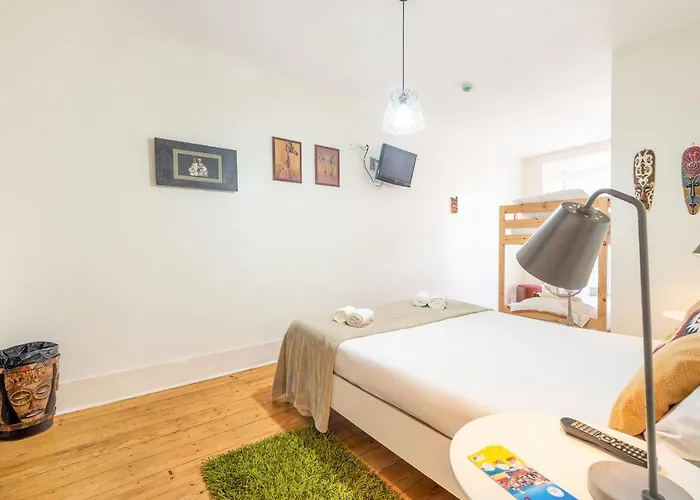 Гостевой дом Happy At Chiado 3*