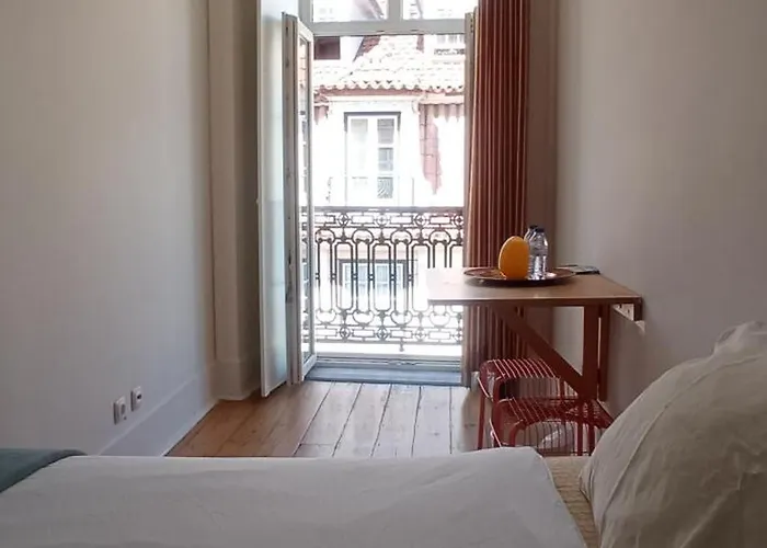 Гостевой дом Happy At Chiado 3*