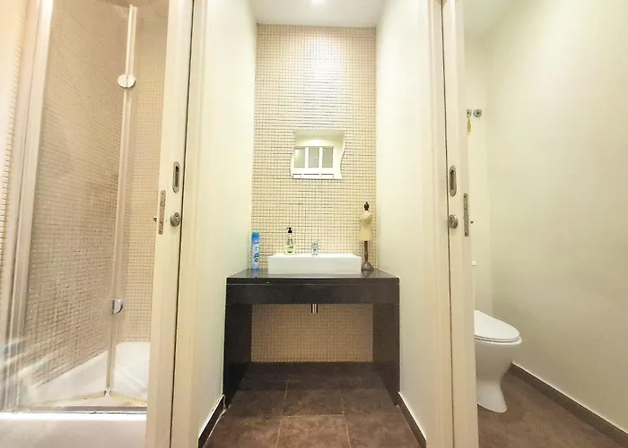 Happy At Chiado Гостевой дом 3*