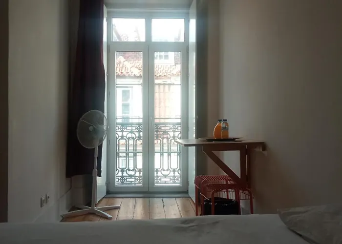 Happy At Chiado Гостевой дом 3*