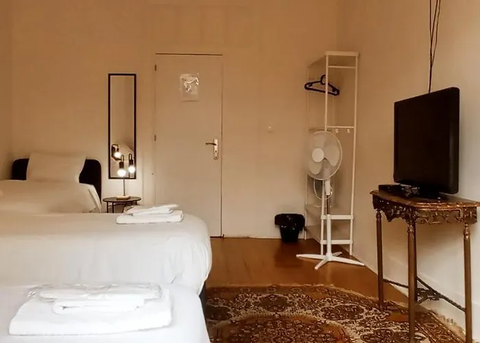 Гостевой дом Happy At Chiado 3*