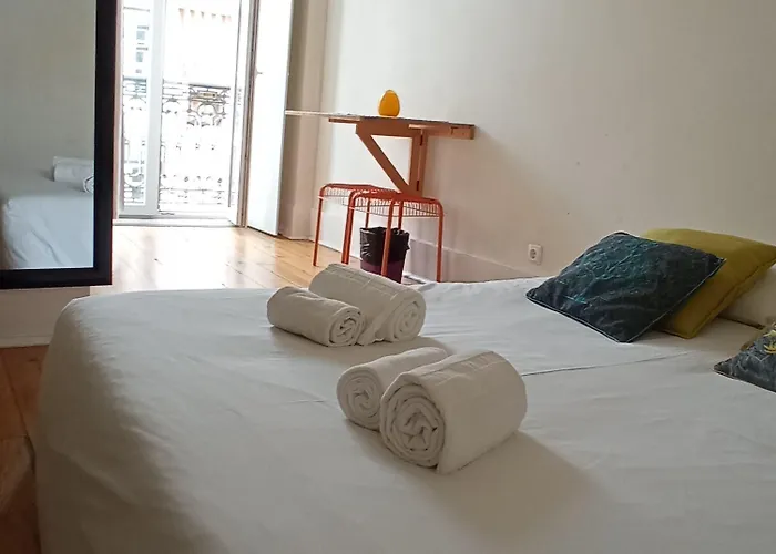 Happy At Chiado Гостевой дом 3*