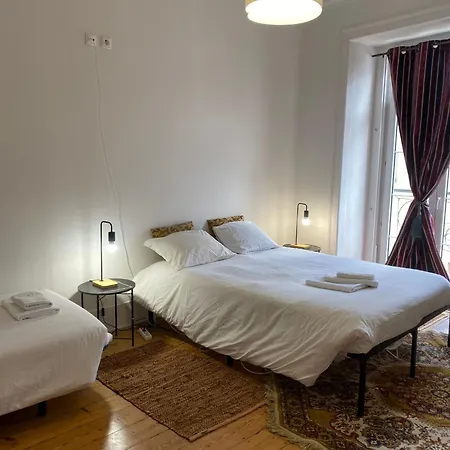 Guest house Happy At Chiado Lisbon